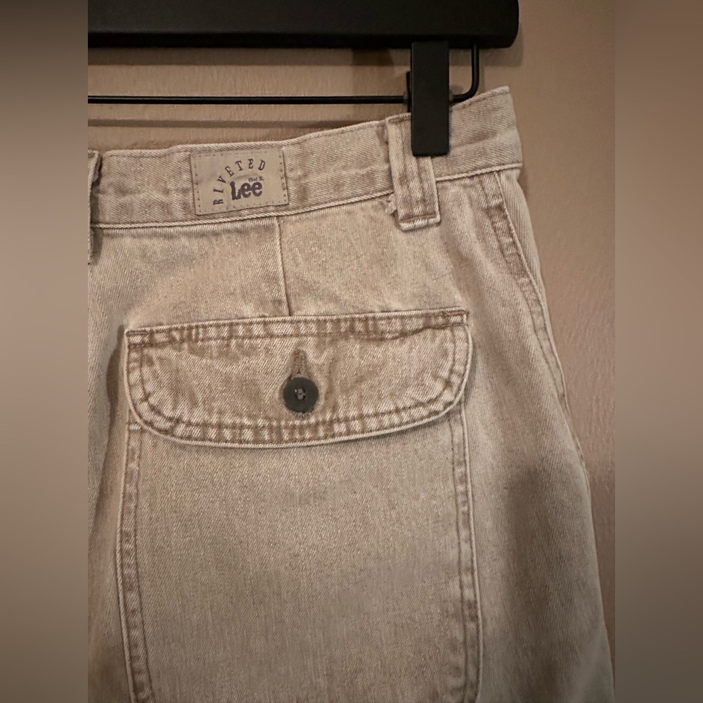 Lee Light Wash Beige/Tan High-Rise Relaxed Jeans - Picture 5 of 9